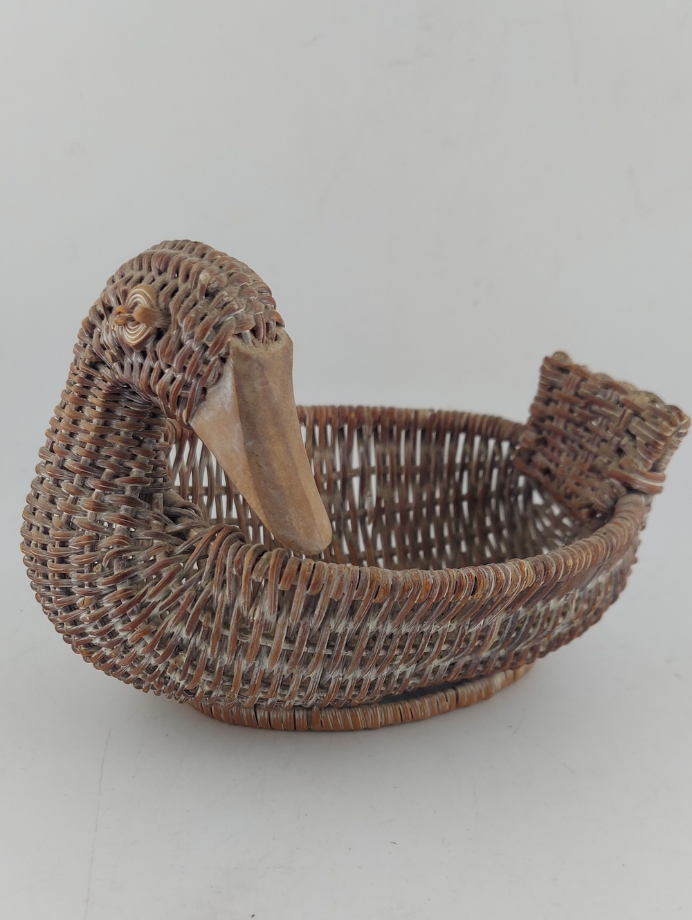 Vintage Wicker Swan Basket - Brown